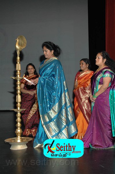 Jaffna-Hindu121013Toronto (7).jpg